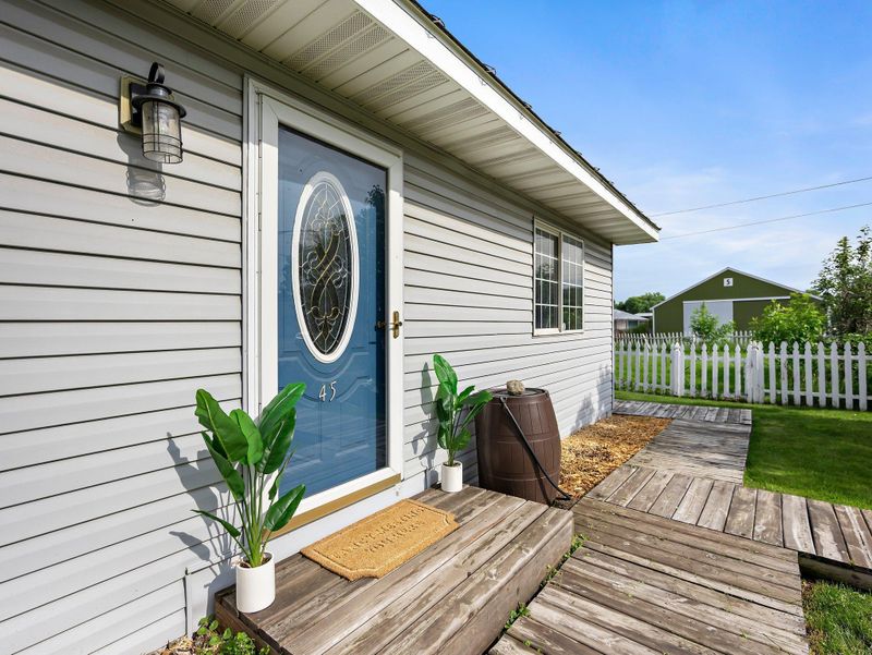 45 Oak Ave S, Maple Lake, MN 55358