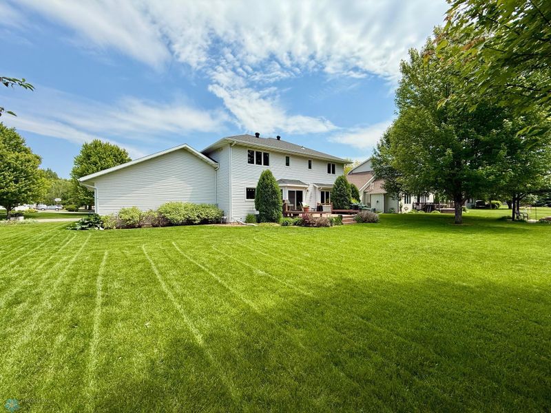 4127 S Rivershore Dr, Moorhead, MN 56560
