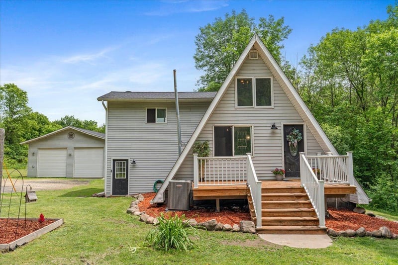 310 90th St, Clear Lake, WI 54005