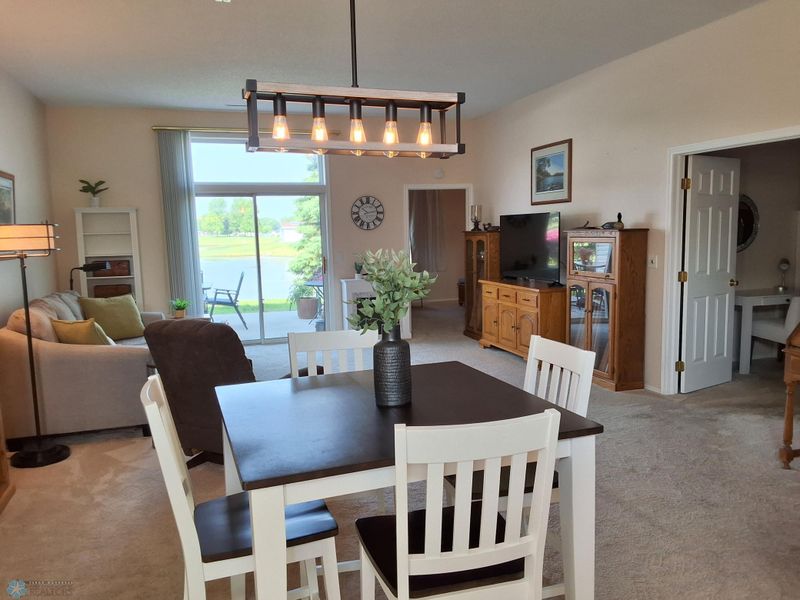 3307 38th St S, Moorhead, MN 56560