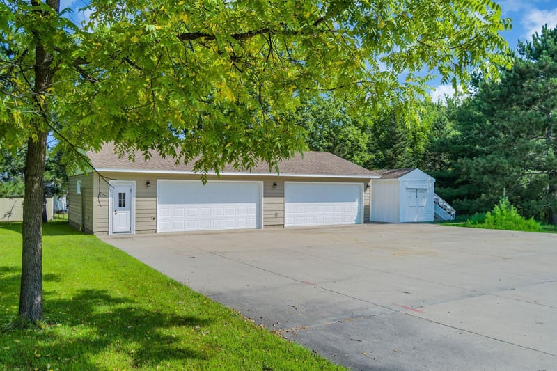 19815 Erskine St NE, East Bethel, MN 55092