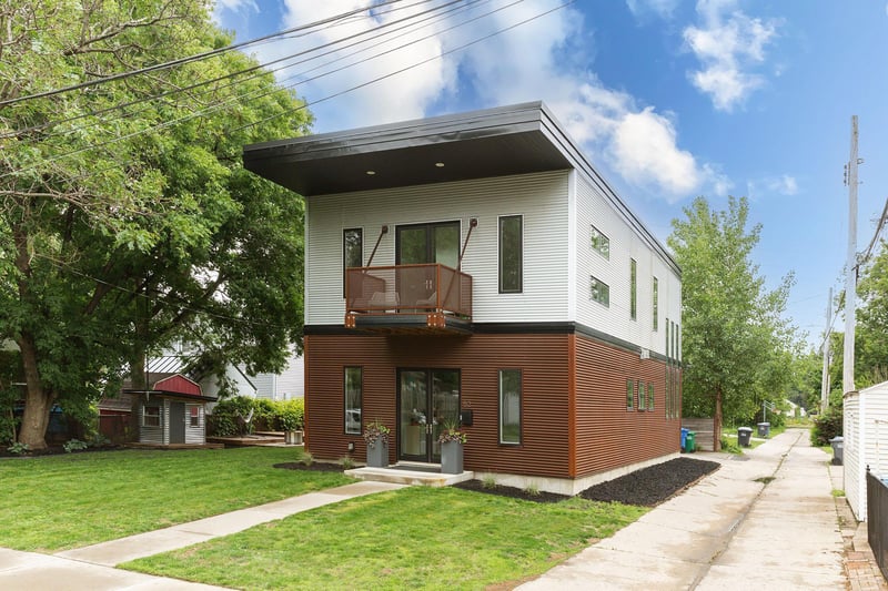 52 18th Ave NE, Minneapolis, MN 55418