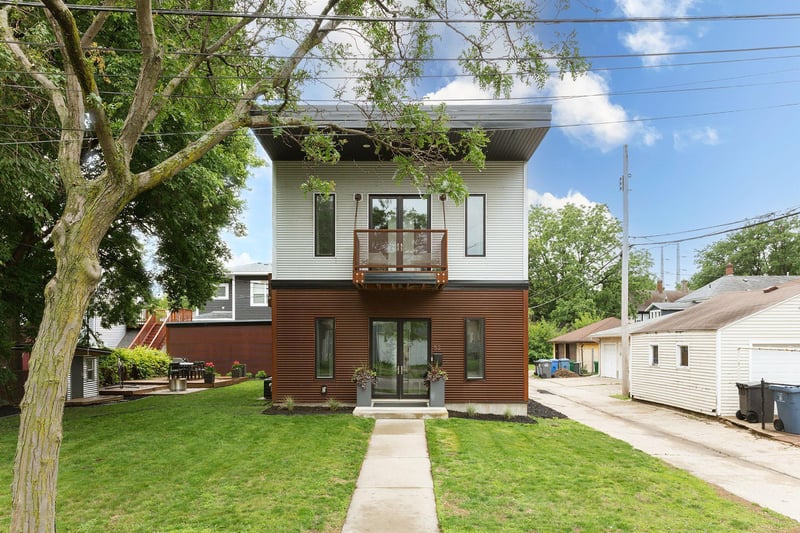 52 18th Ave NE, Minneapolis, MN 55418