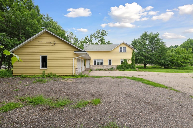 25485 Highway 7, Excelsior, MN 55331
