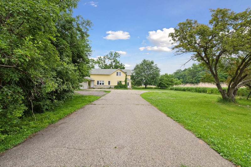 25485 Highway 7, Excelsior, MN 55331