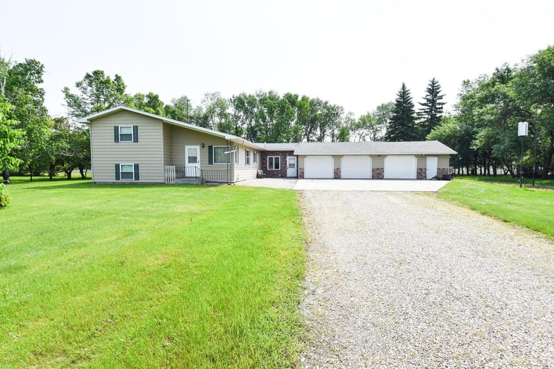 21840 320th Ave NW, Warren, MN 56762