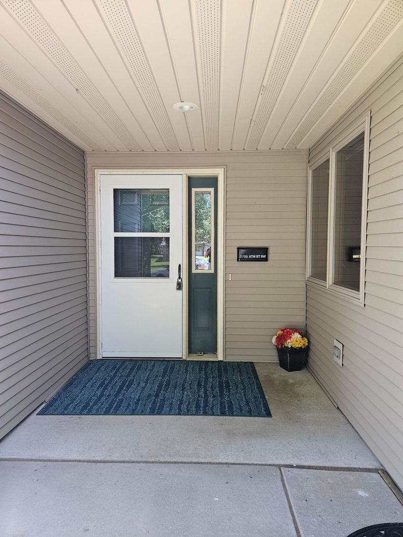 2705 9th St SW, Willmar, MN 56201