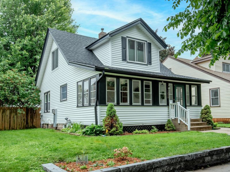 1272 James Ave, Saint Paul, MN 55105