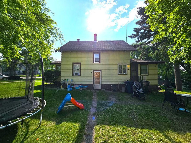 523 E Vernon Ave, Fergus Falls, MN 56537