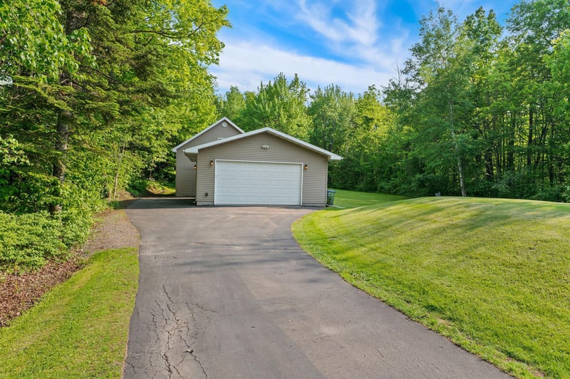 5578 N Cloquet Rd, Duluth, MN 55810