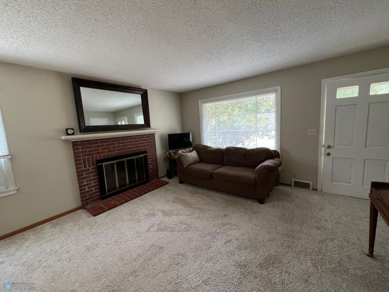 1410 4th St S, Moorhead, MN 56560