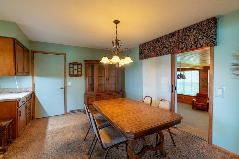 11 Mill Ave, Minnesota Lake, MN 56068