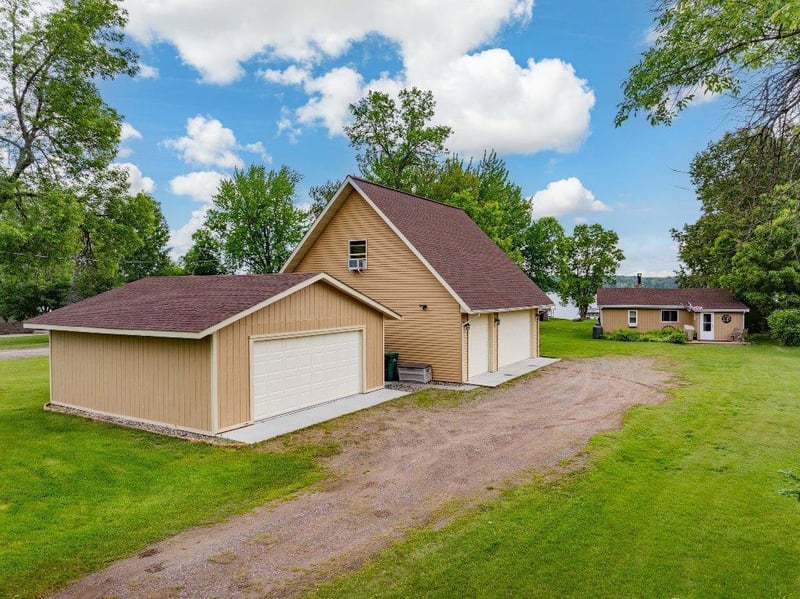 30598 W Shore Dr, Pengilly, MN 55775