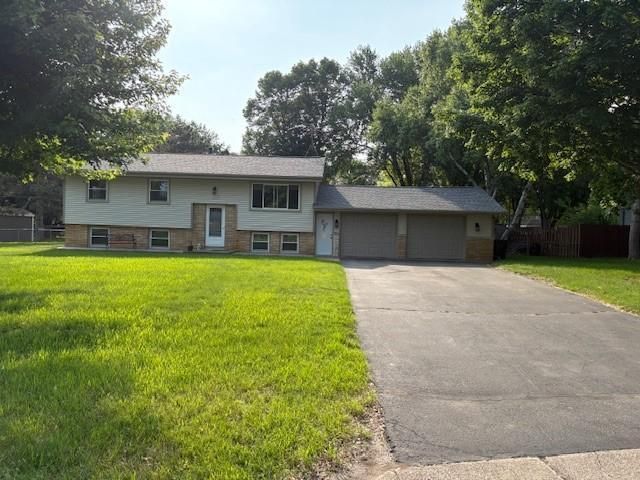 11724 Virginia Ave N, Champlin, MN 55316