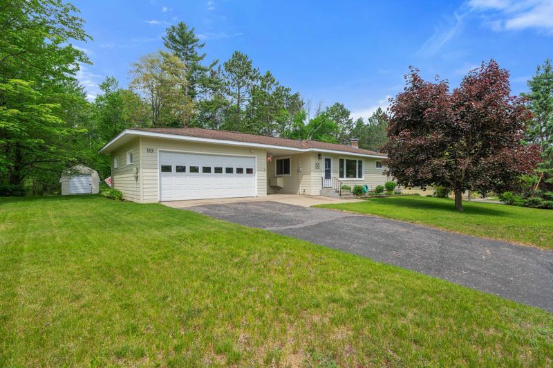 99 Donovan Dr, Grand Rapids, MN 55744