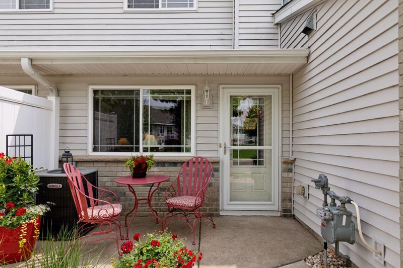 515 Gooseberry Ln, Dundas, MN 55019