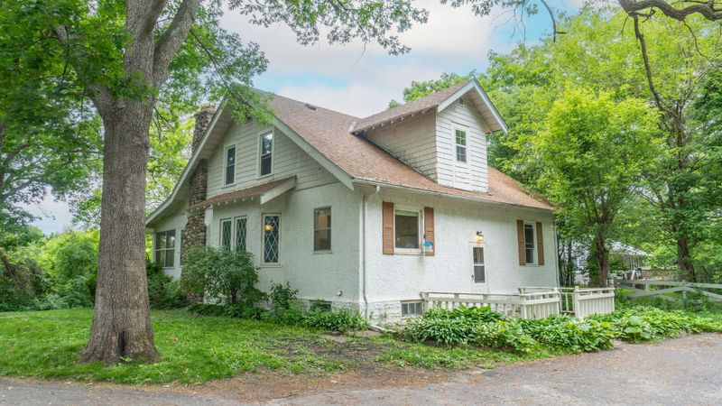 3672 Snelling Ave N, Arden Hills, MN 55112