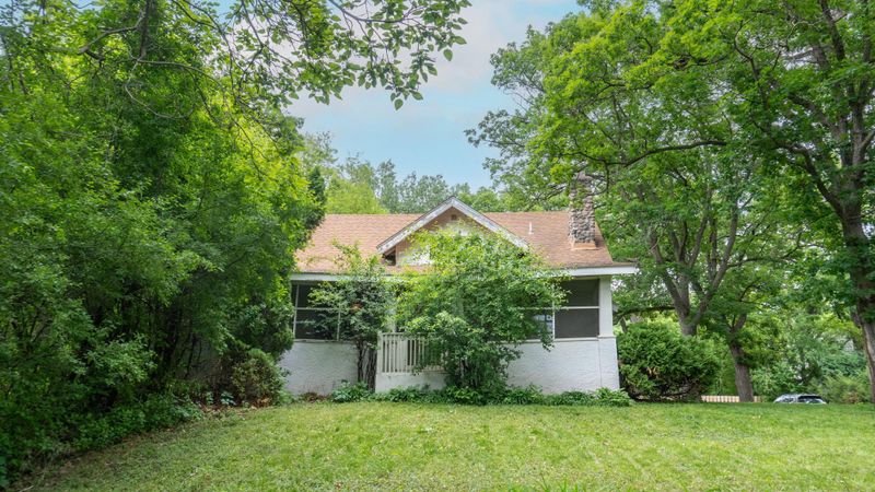 3672 Snelling Ave N, Arden Hills, MN 55112