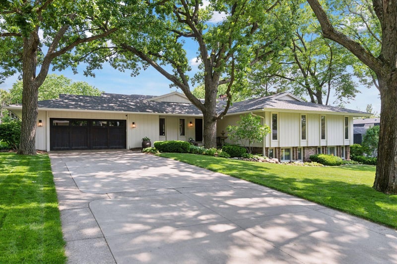 7125 Shannon Dr, Edina, MN 55439