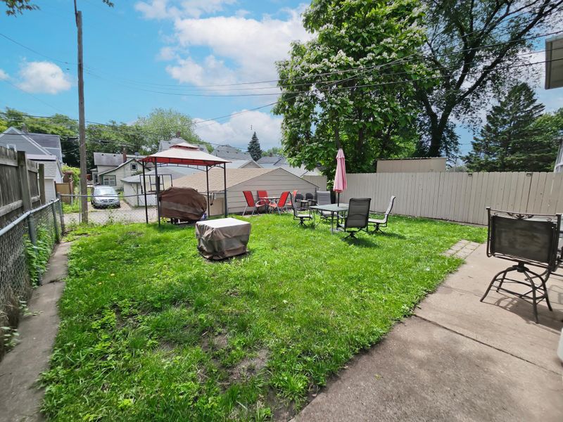 1024 3rd St E, Saint Paul, MN 55106