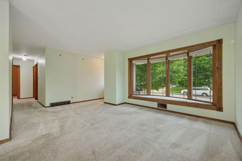 1864 Morgan Ave, Saint Paul, MN 55116