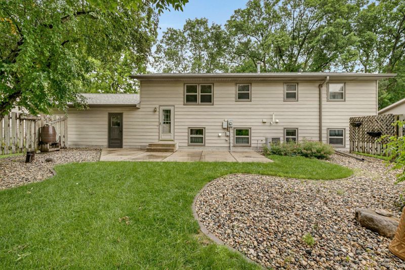 808 17th St SW, Willmar, MN 56201