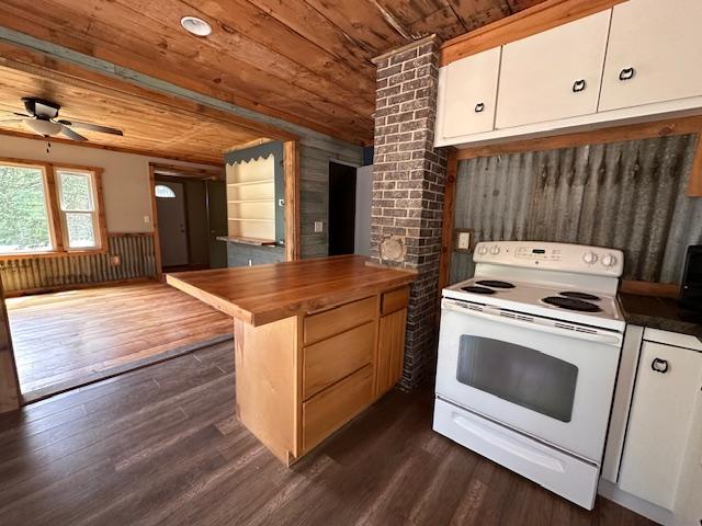 4623 Salo Rd, Embarrass, MN 55732