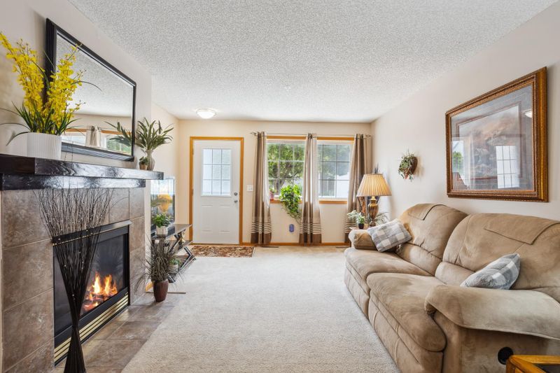 3307 Coleshire Pa, Rosemount, MN 55068