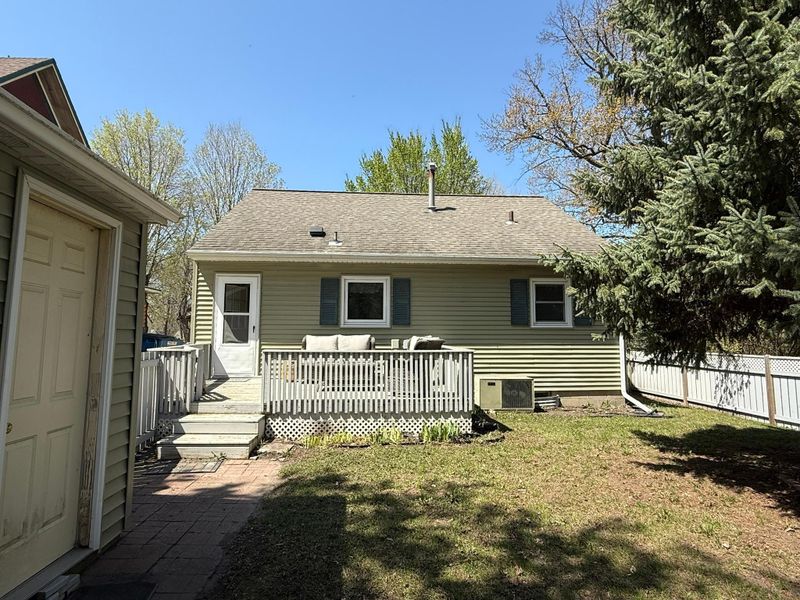 905 3rd St SE, Willmar, MN 56201