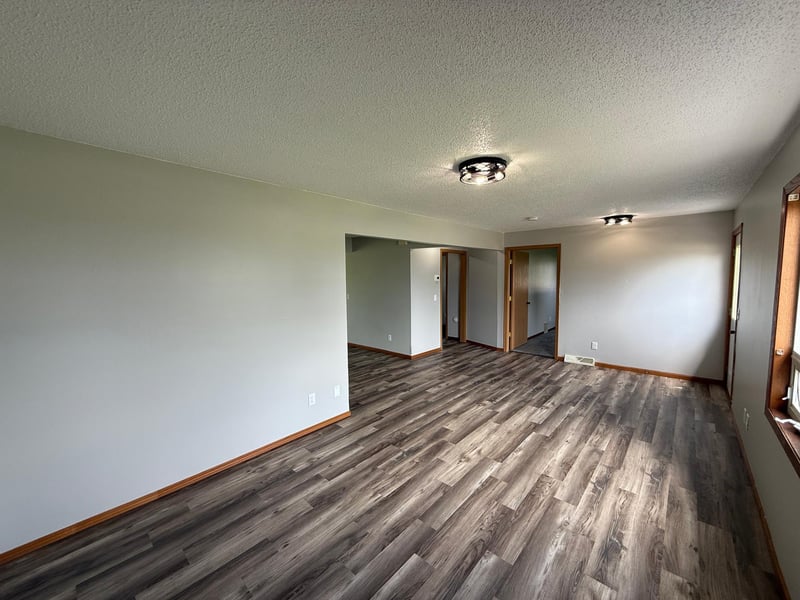 520 Milkyway St N, Cosmos, MN 56228
