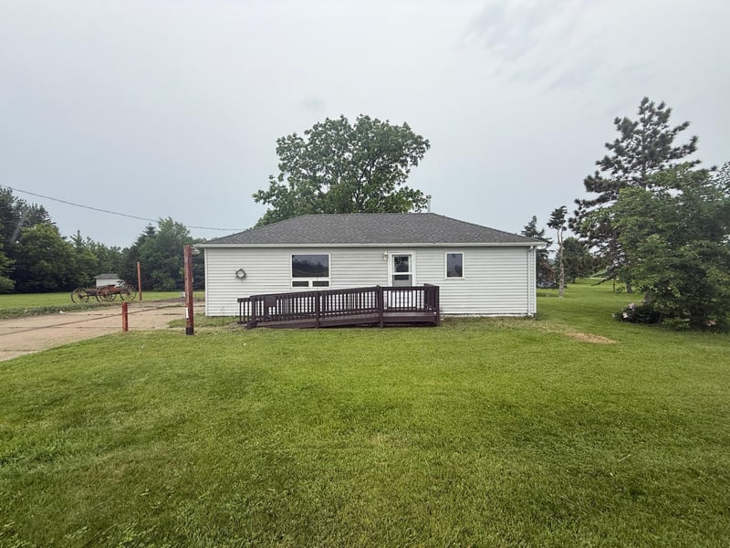 520 Milkyway St N, Cosmos, MN 56228