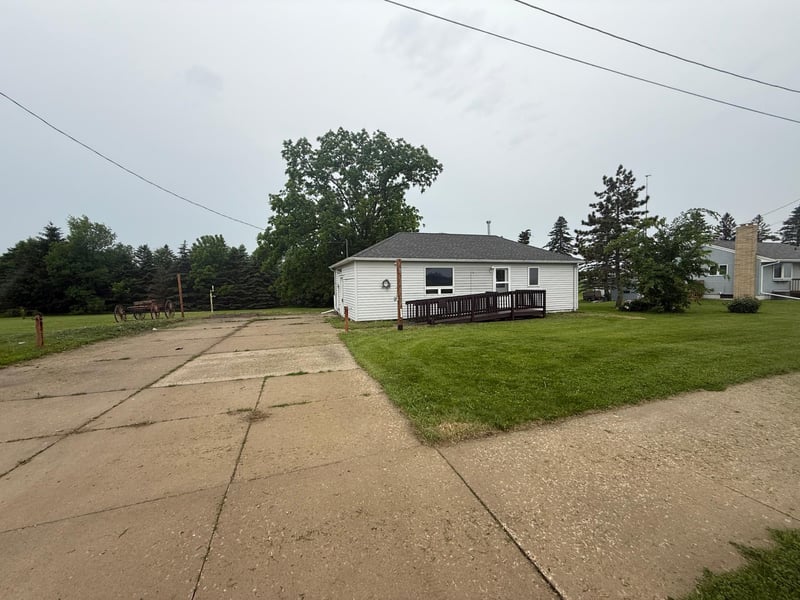 520 Milkyway St N, Cosmos, MN 56228