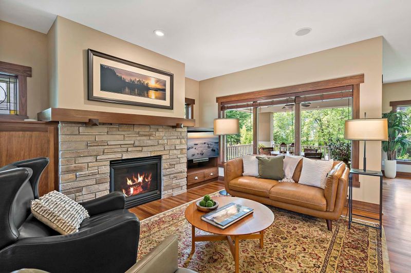 15720 Duck Pond Way, Apple Valley, MN 55124