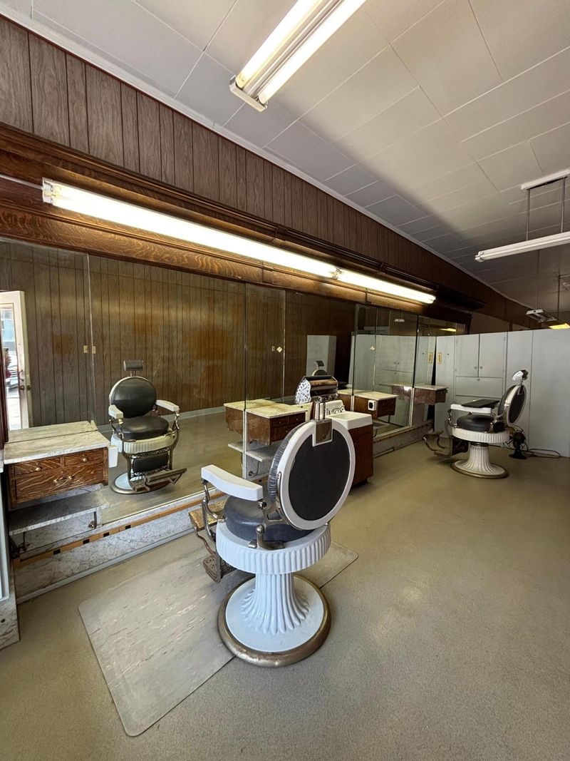 107 3rd St E, Thief River Falls, MN 56701
