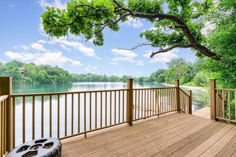 1350 Crestridge Ln, Eagan, MN 55123
