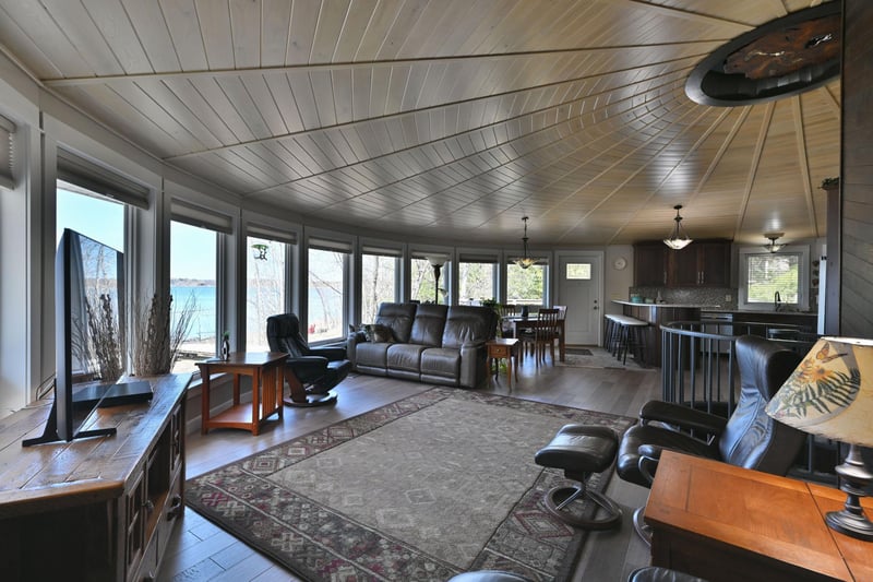 1117 E Lake Dr, Shell Lake, WI 54871