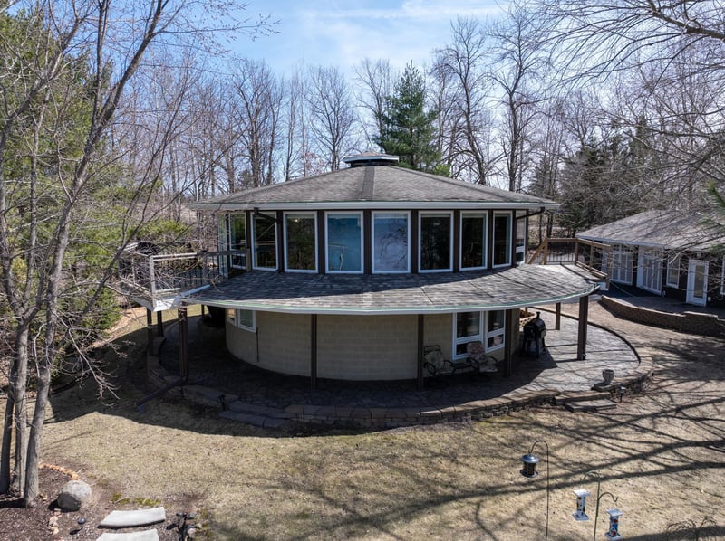 1117 E Lake Dr, Shell Lake, WI 54871