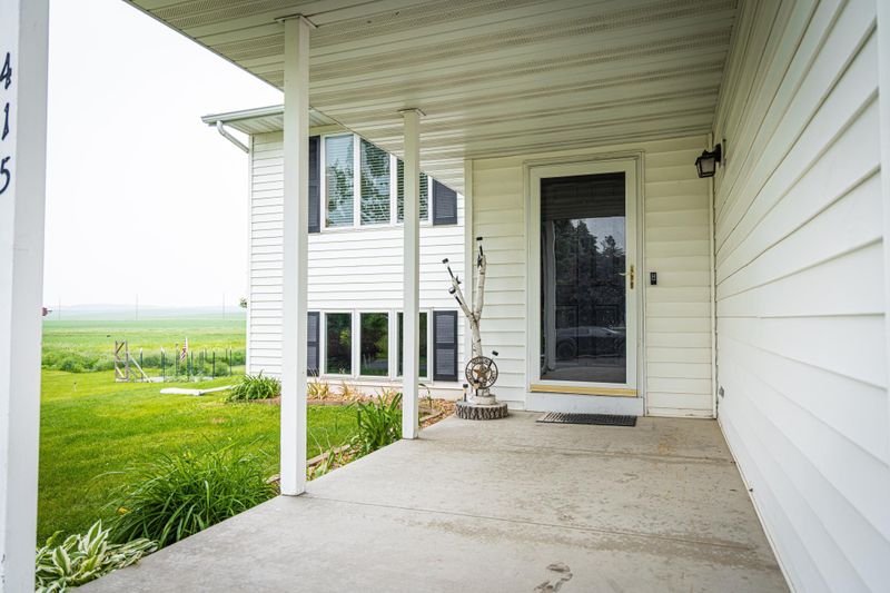 415 3rd St NW, Elgin, MN 55932