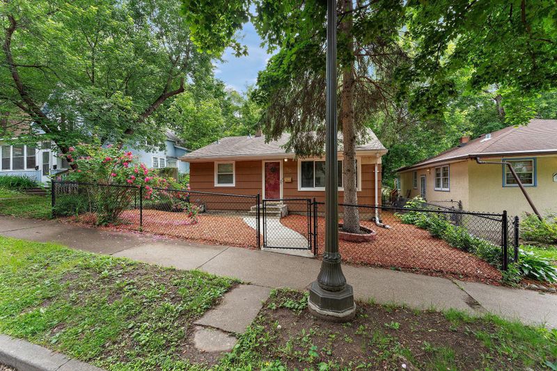 1116 6th St E, Saint Paul, MN 55106
