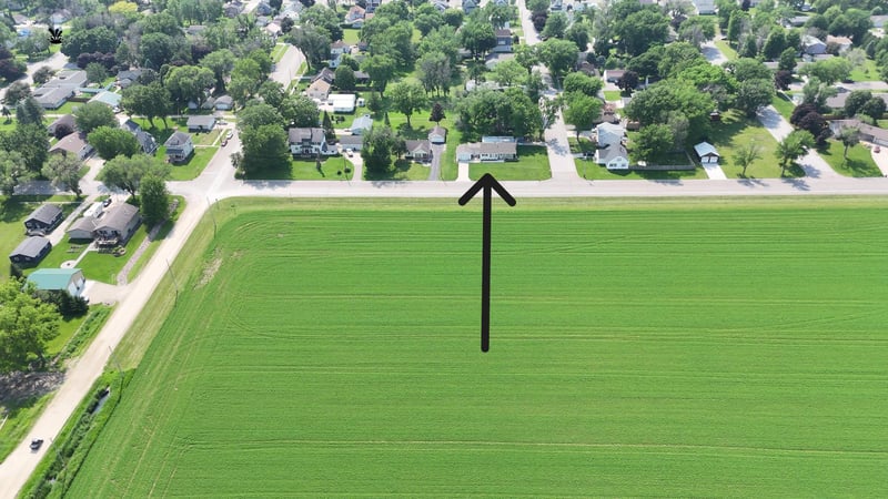 610 4th St, Lyle, MN 55953