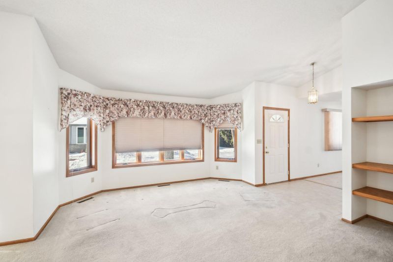 2513 Sumac Rg, White Bear Lake, MN 55110