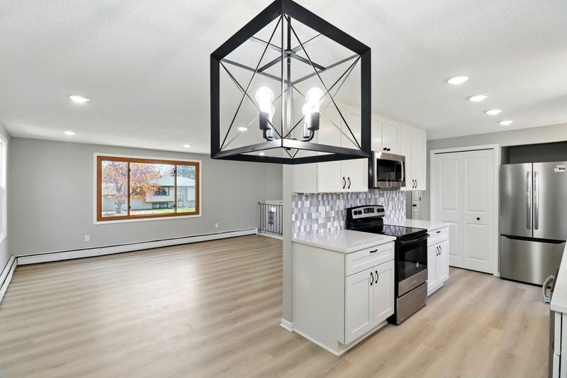 7581 Idaho Ave N, Brooklyn Park, MN 55428