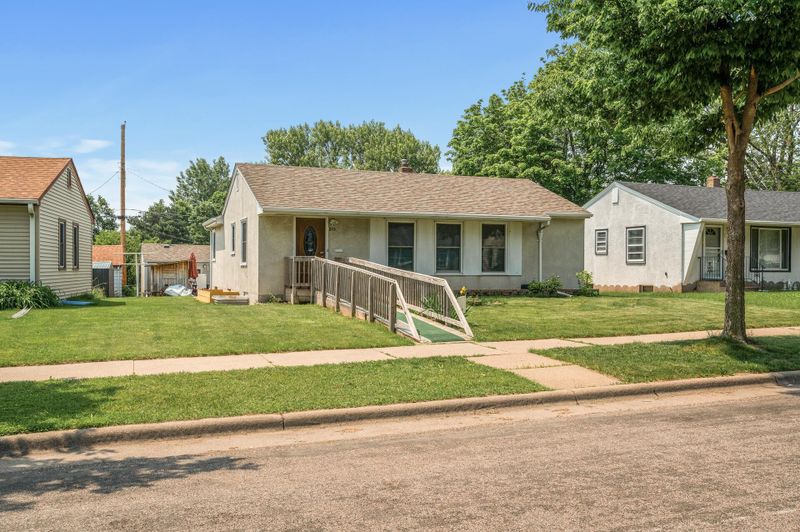 1680 Iowa Ave E, Saint Paul, MN 55106