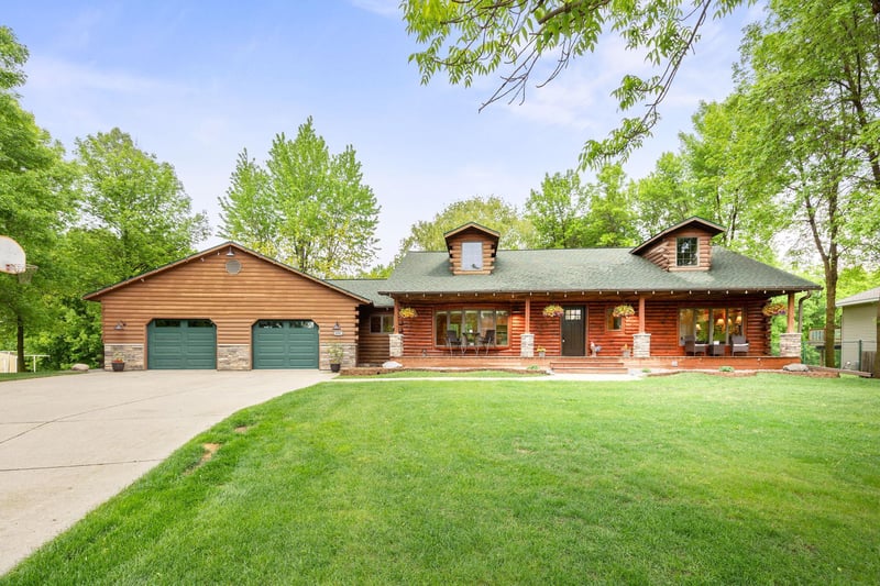 631 Pheasant Rn, Winsted, MN 55395