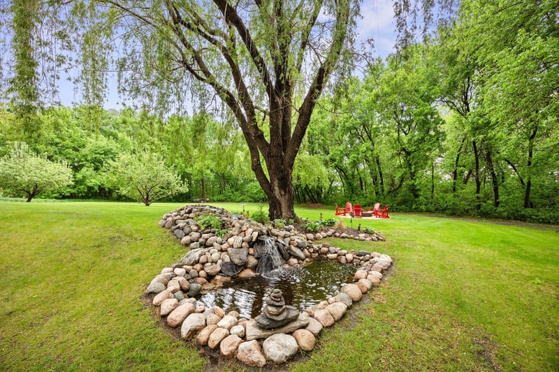631 Pheasant Rn, Winsted, MN 55395