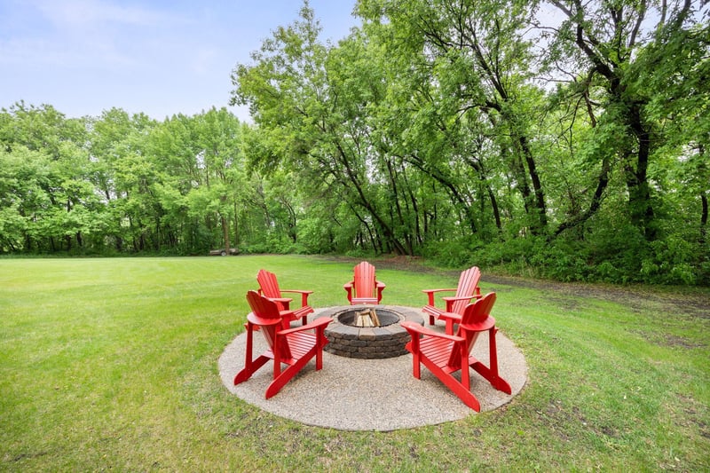 631 Pheasant Rn, Winsted, MN 55395