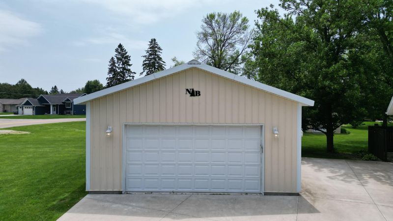 2303 9th Ave SW, Austin, MN 55912