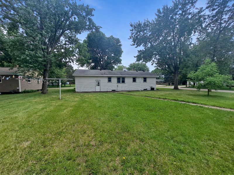 264 3rd St SW, Richmond, MN 56368
