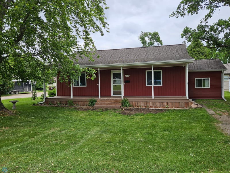 112 Lincoln St, Hitterdal, MN 56552