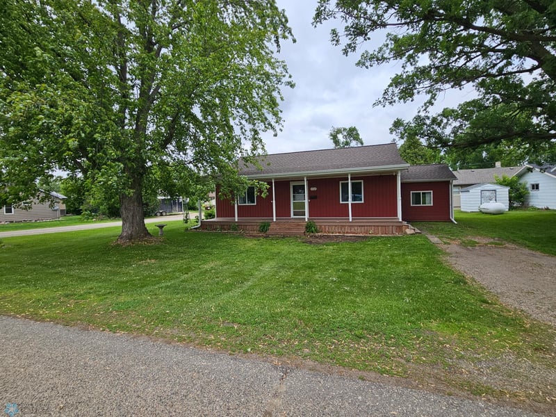 112 Lincoln St, Hitterdal, MN 56552